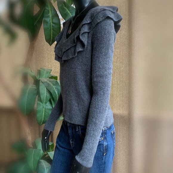 White House Black Market Double Ruffle Scoop Neck Long Sleeve Sweater Sz XS - Picture 4 of 13